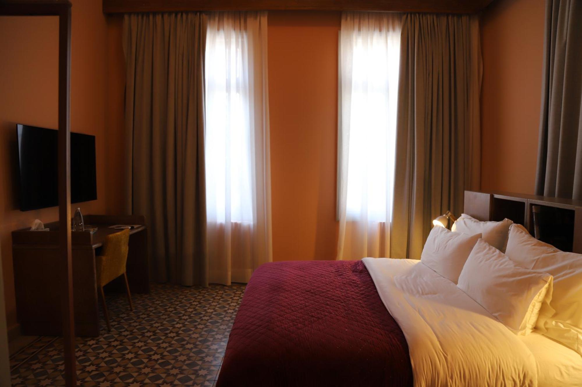 Hotel Lost Gemmayzeh Beirut Bagian luar foto
